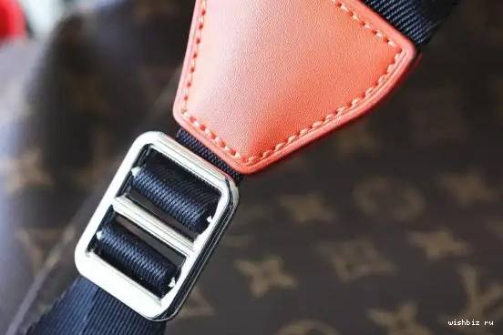 WIS CHRISTOPHER MM LOUIS VUITTON 0505
